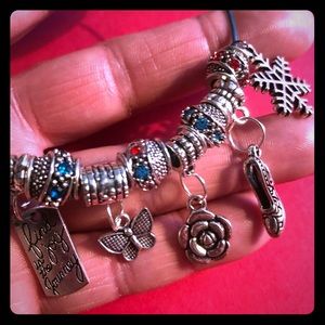 CUTE CHARM BRACELET